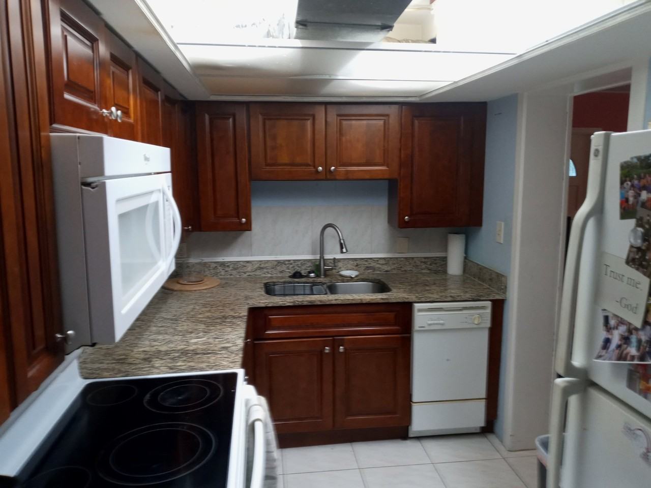 1872 Braman Ave - Photo 6 of 8