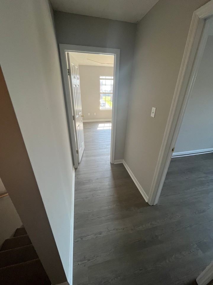 1073 Merrick Dr - Photo 6 of 8