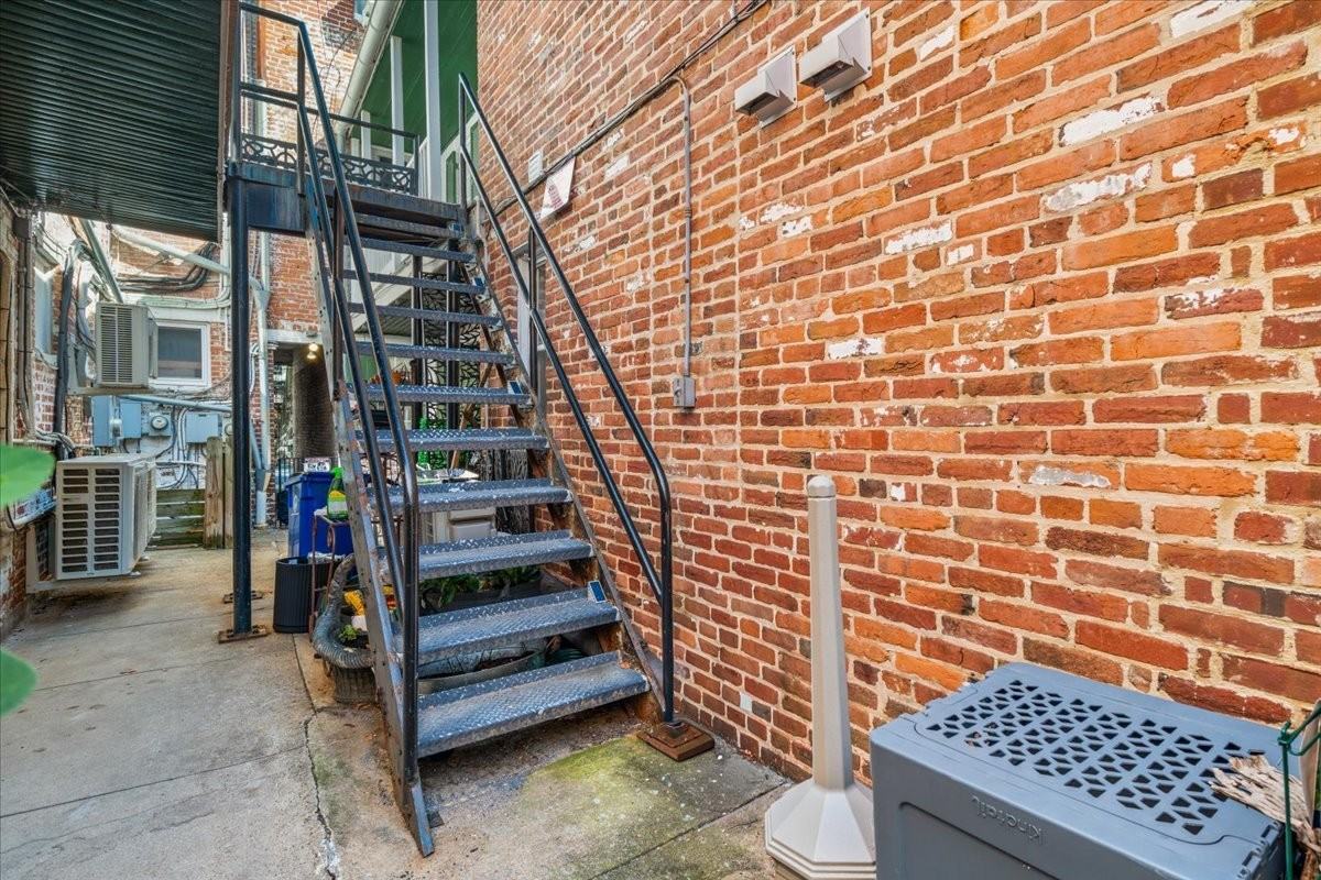 431 N Market St #3 - Photo 2 of 20
