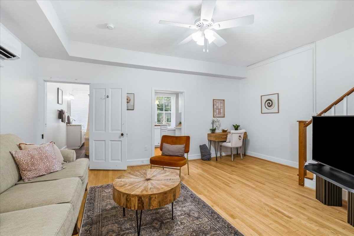 431 N Market St #3 - Photo 4 of 20
