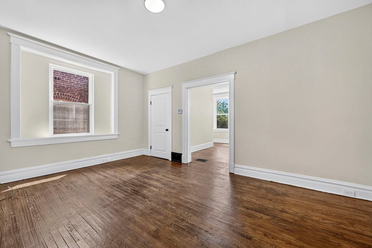 3234 Michigan Ave - Photo 2 of 20
