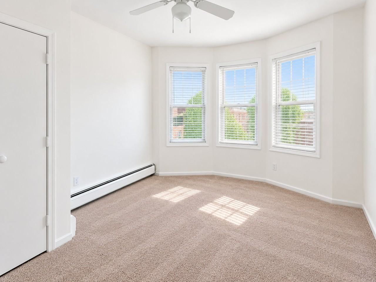 372 Union St - Photo 2 of 14