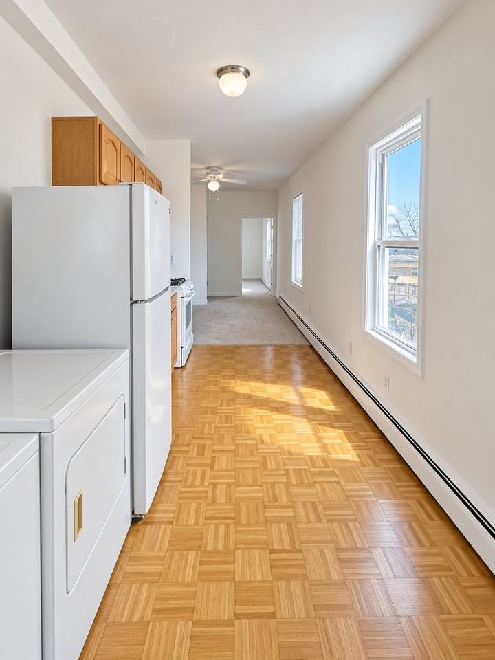 372 Union St - Photo 5 of 14