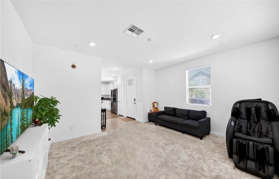 3662 Basanite Ave - Photo 4 of 16