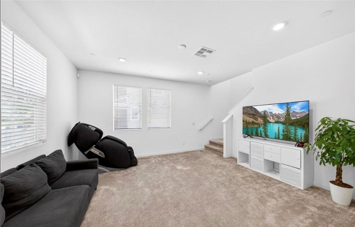 3662 Basanite Ave - Photo 5 of 16
