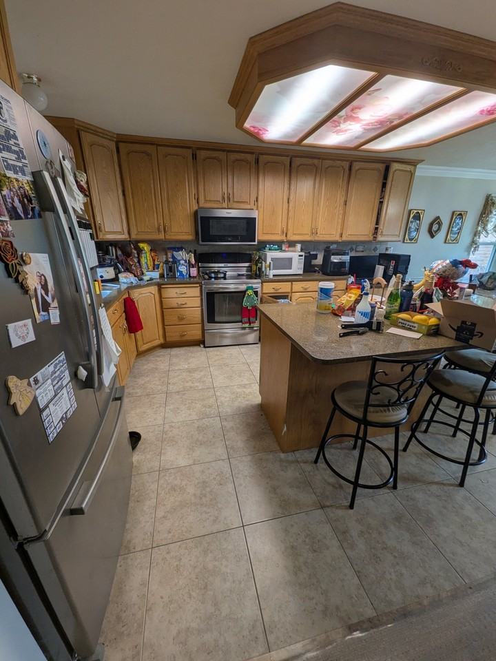 11559 S Thoroughbred Dr - Photo 4 of 6