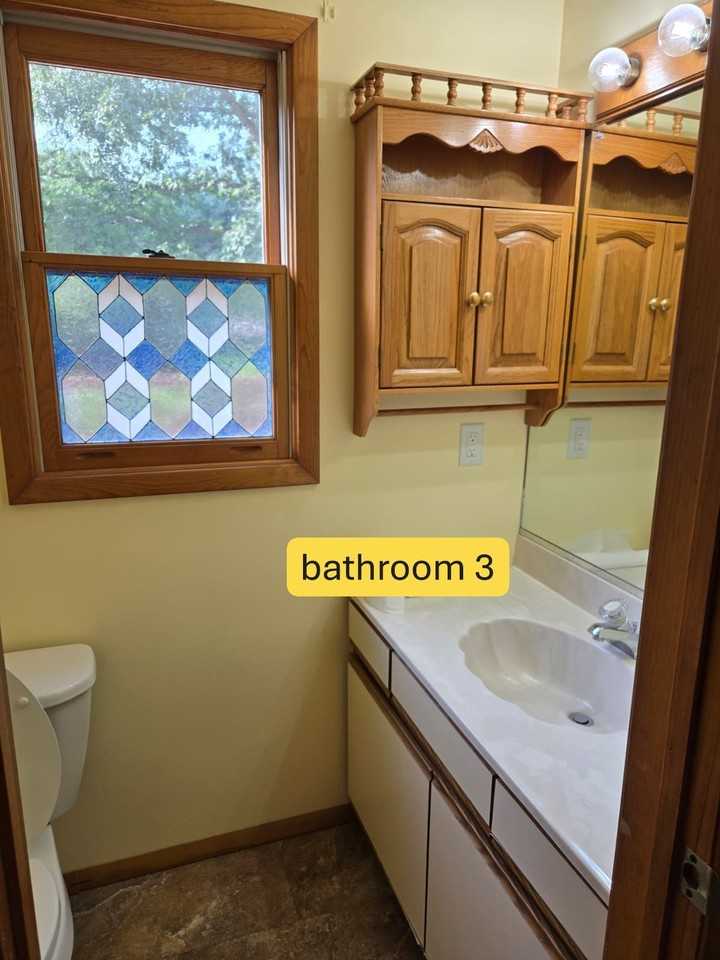 195 Edgemere Ct - Photo 3 of 16