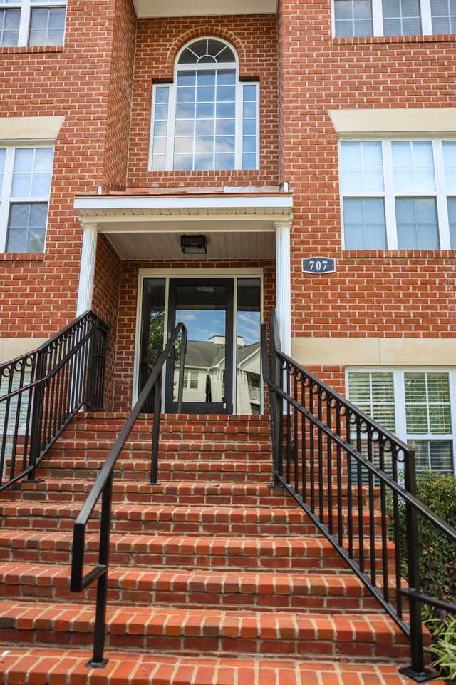 707 Harvest Run Dr #202F - Photo 2 of 20