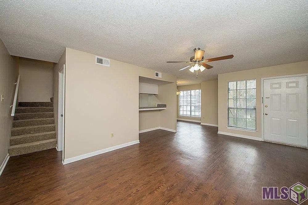 10213 Ballina Ave #D - Photo 3 of 20