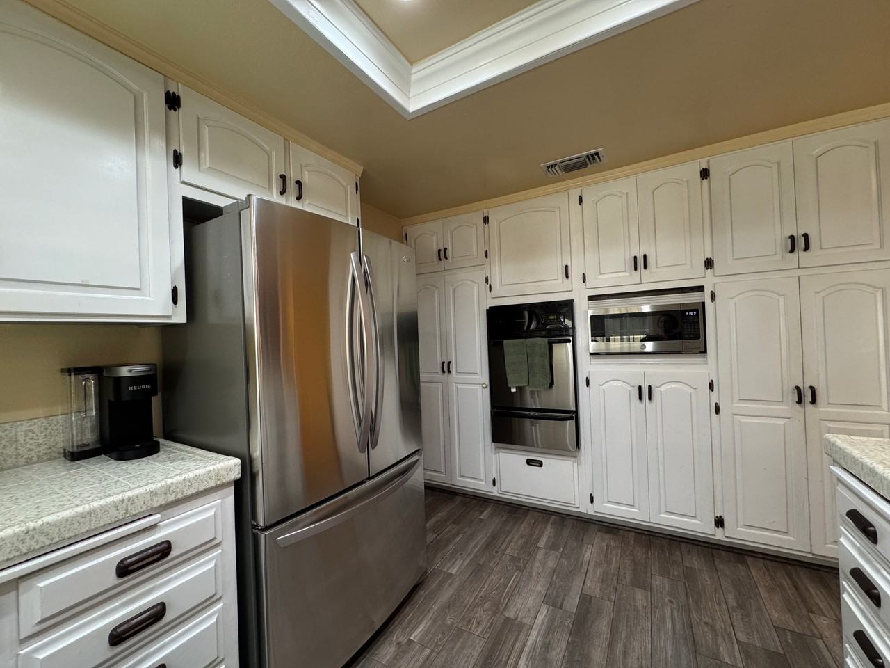 16064 Jersey St - Photo 6 of 19