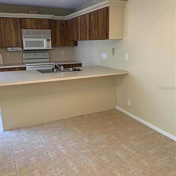 2602 7th Ct #15 - Photo 5 of 40