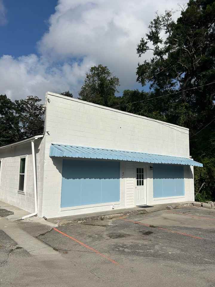 55 Main St #8