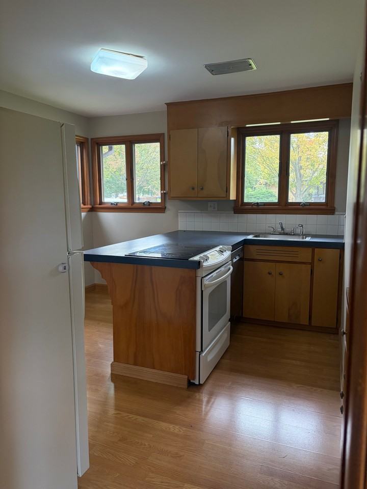 800 Balfour St - Photo 7 of 21