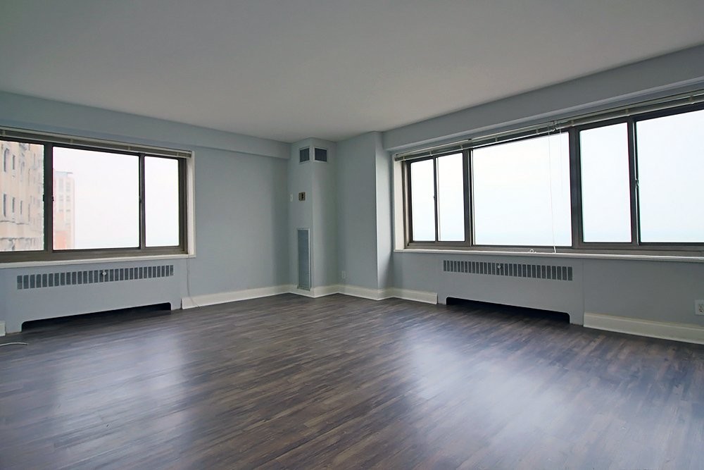 47 E Schiller St - Photo 2 of 16