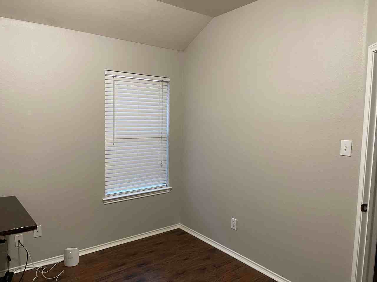 4104 Summerhill Ln - Photo 2 of 10
