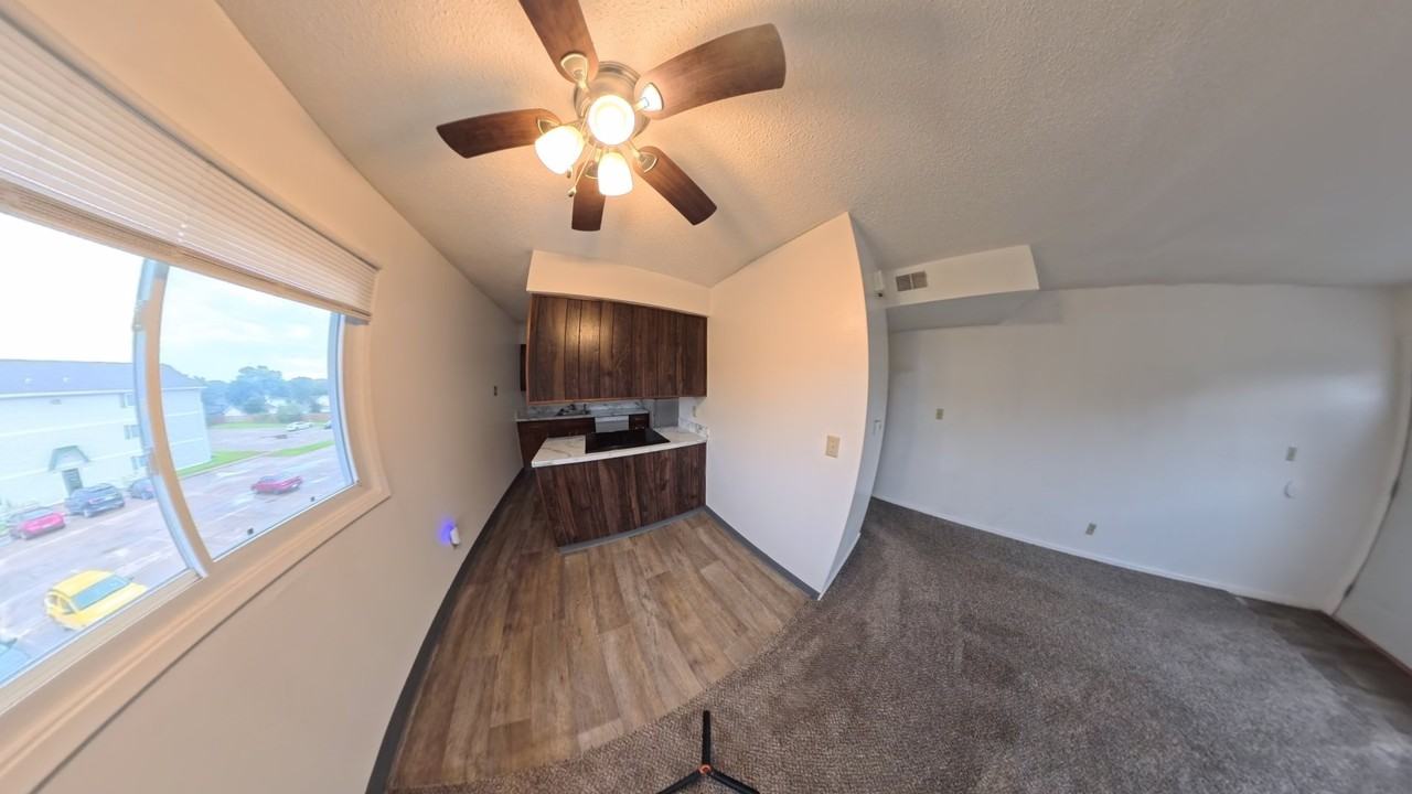 2013 Nw Hickory Ln #9 - Photo 6 of 12