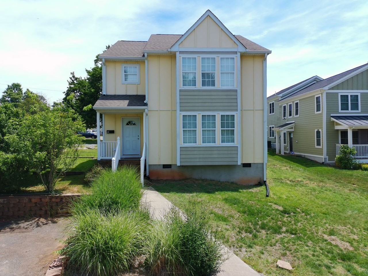 111 Montpelier St. - Photo 2 of 50