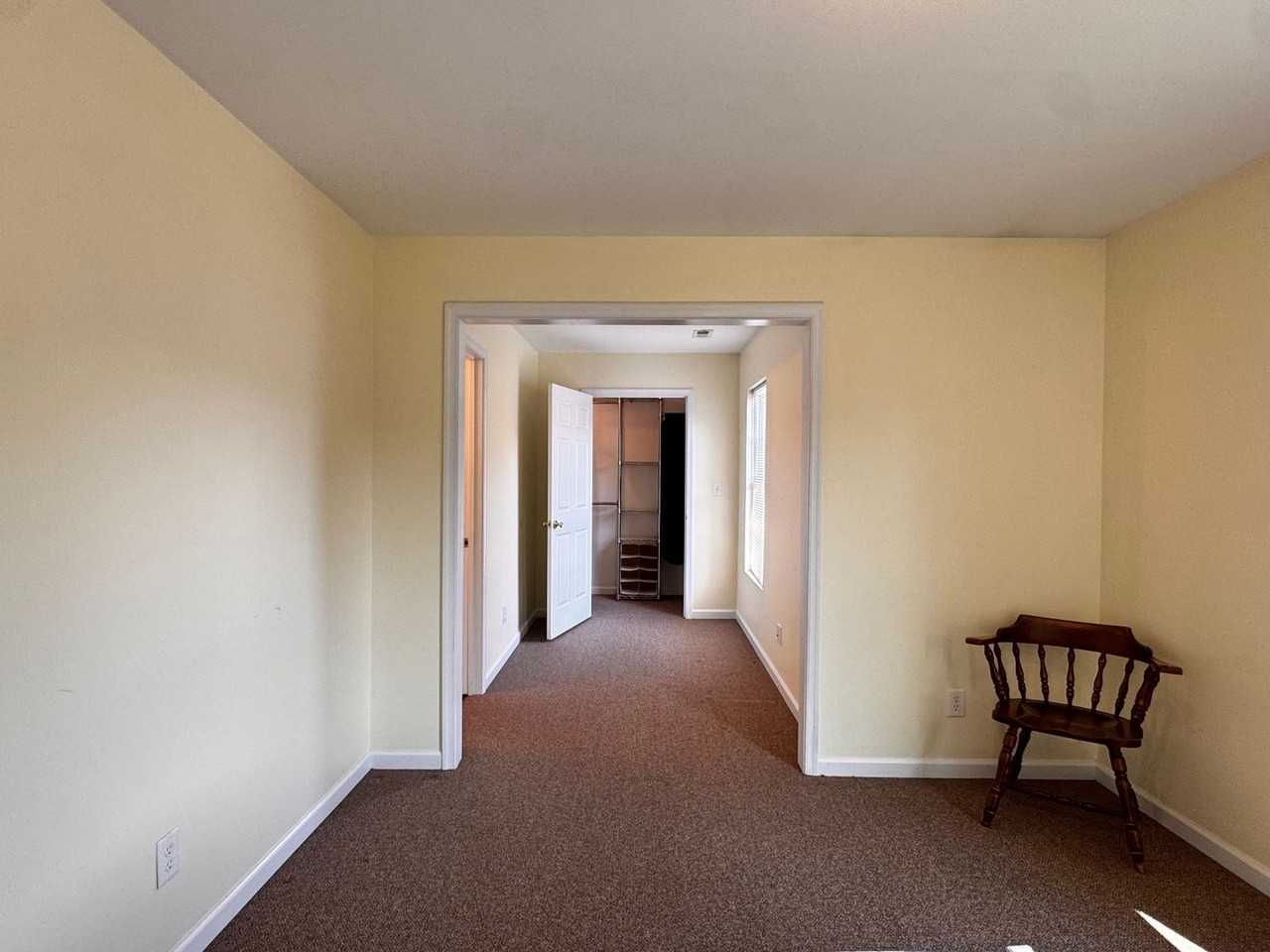 111 Montpelier St. - Photo 3 of 50