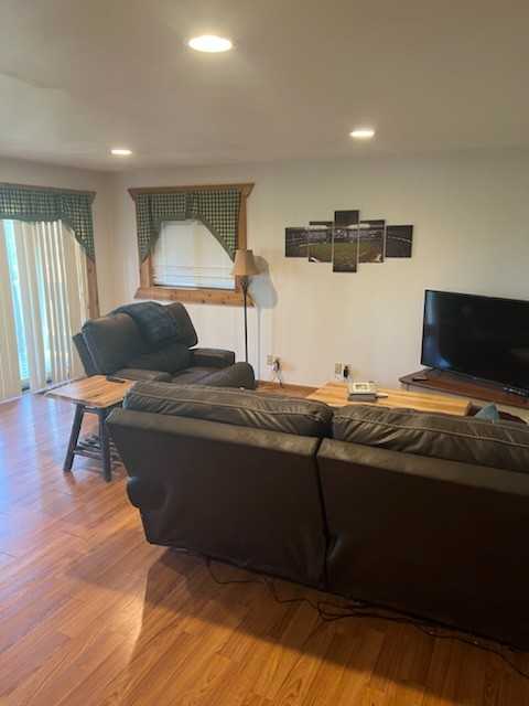 466 Overlook Ct - Photo 5 of 7