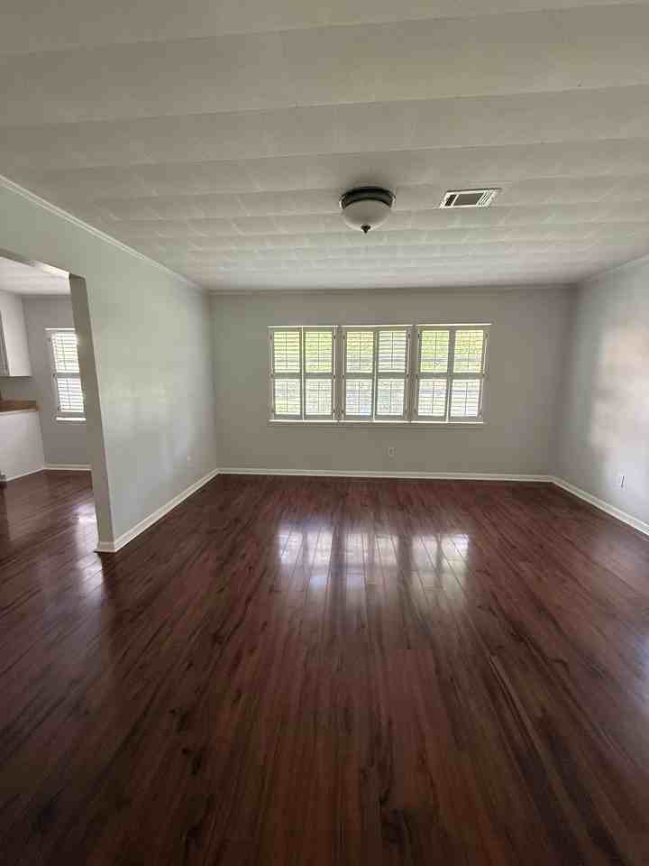 2240 Sw Sisters Welcome Rd Unit 102 #NA - Photo 5 of 9
