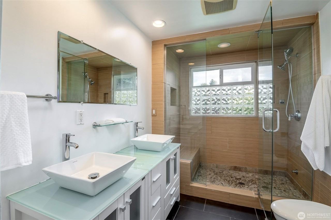 3613 N 30th St #NA - Photo 4 of 6