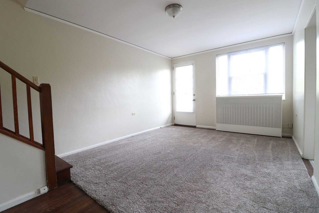 16 Chalmers Ln #1 - Photo 2 of 12