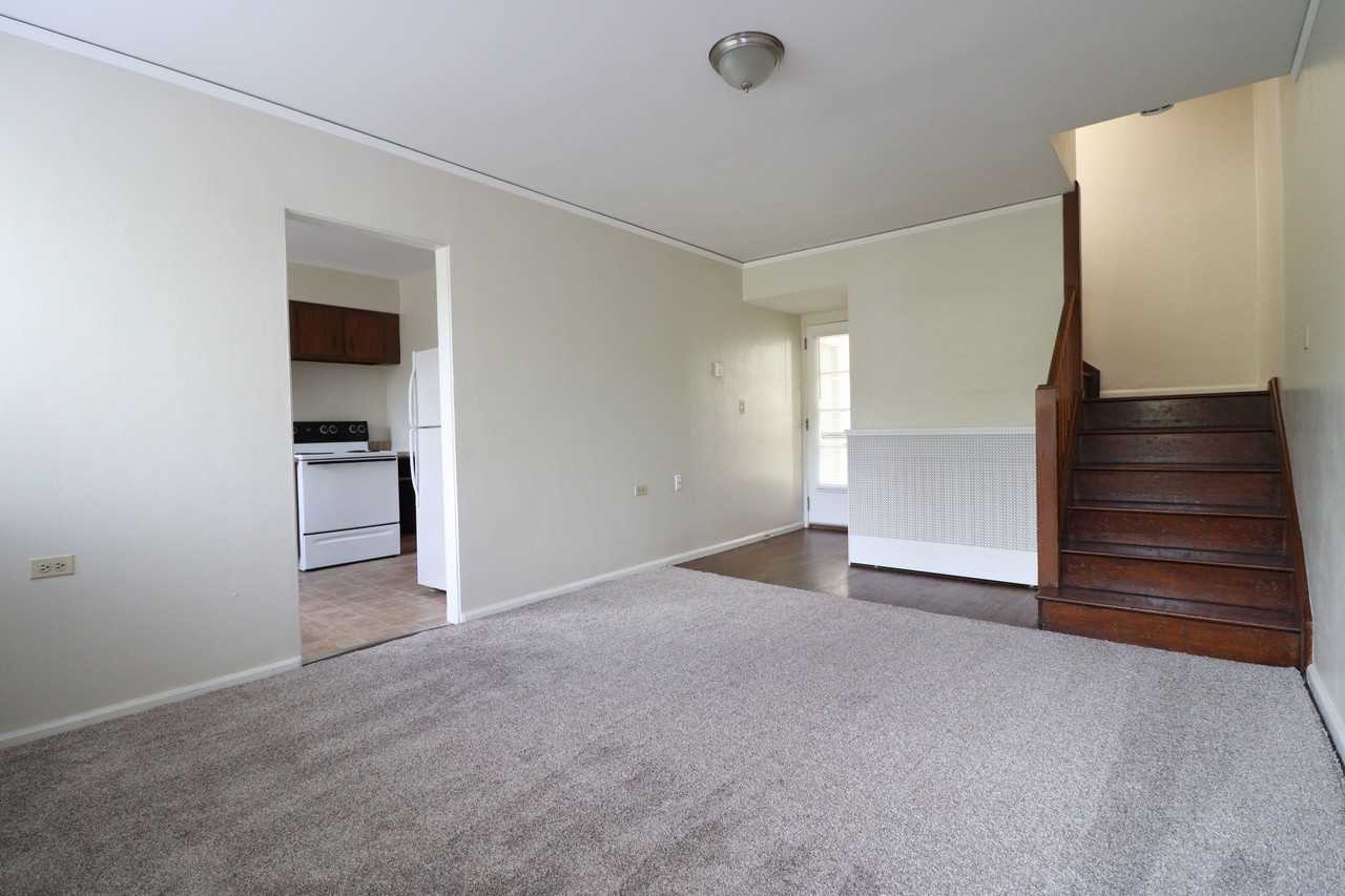16 Chalmers Ln #1 - Photo 3 of 12
