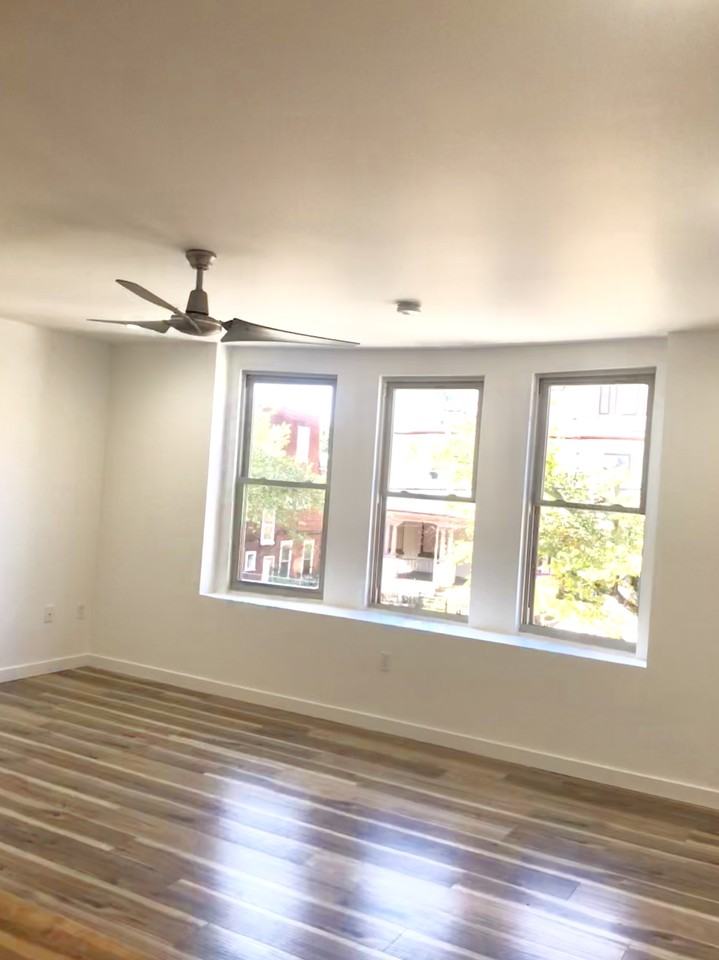 1105 S 47th St #2 - Photo 4 of 14
