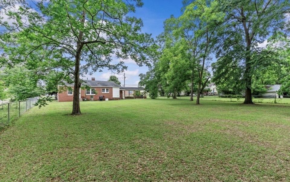 409 Peachtree St #NA - Photo 3 of 25