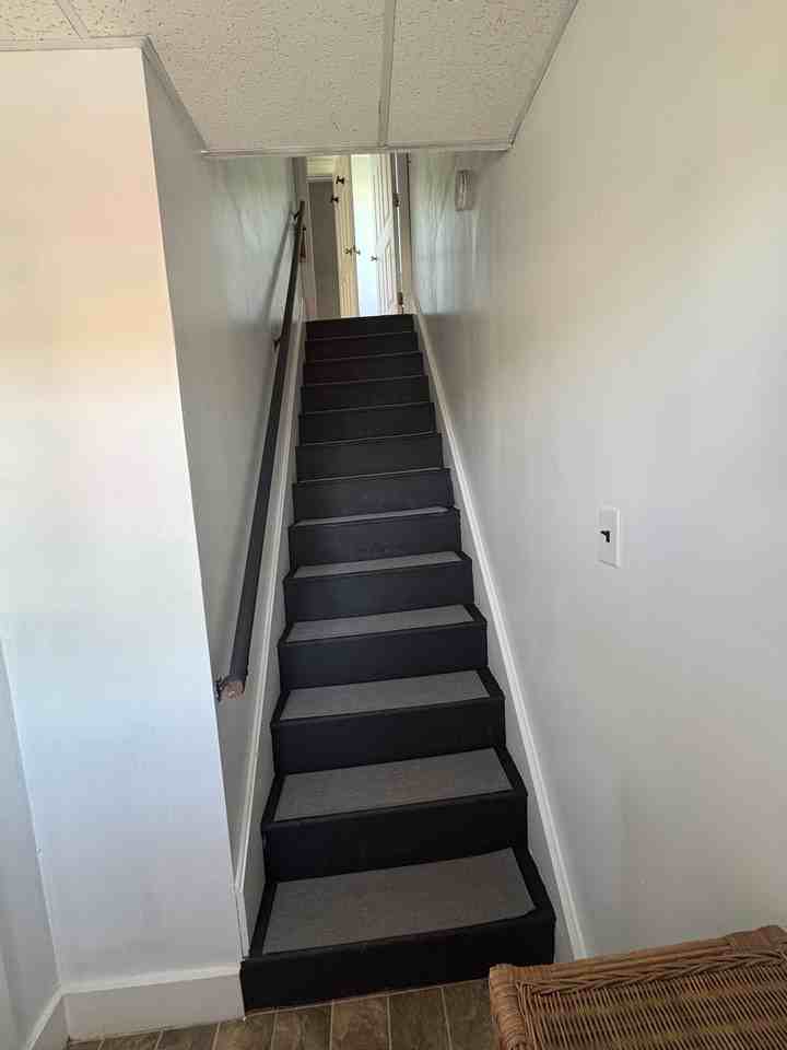 38 Jannell Ct #B - Photo 3 of 17