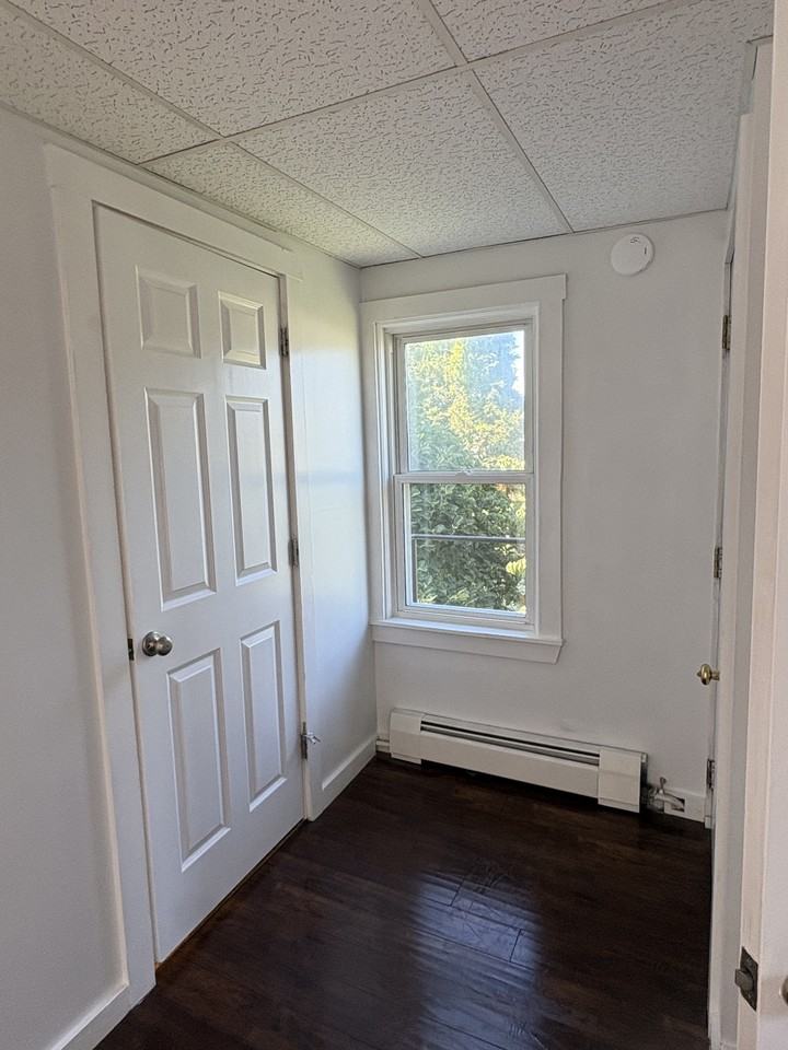 38 Jannell Ct #B - Photo 5 of 17
