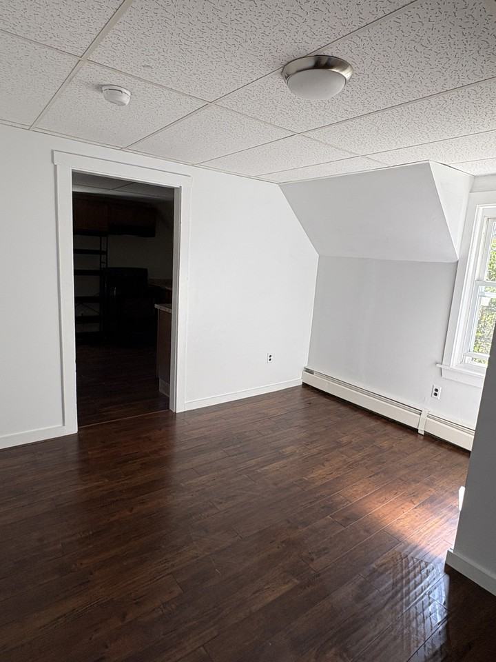 38 Jannell Ct #B - Photo 6 of 17