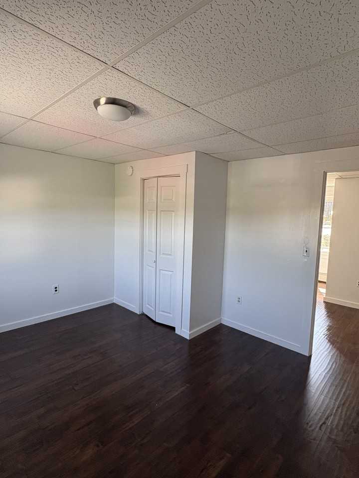 38 Jannell Ct #B - Photo 7 of 17
