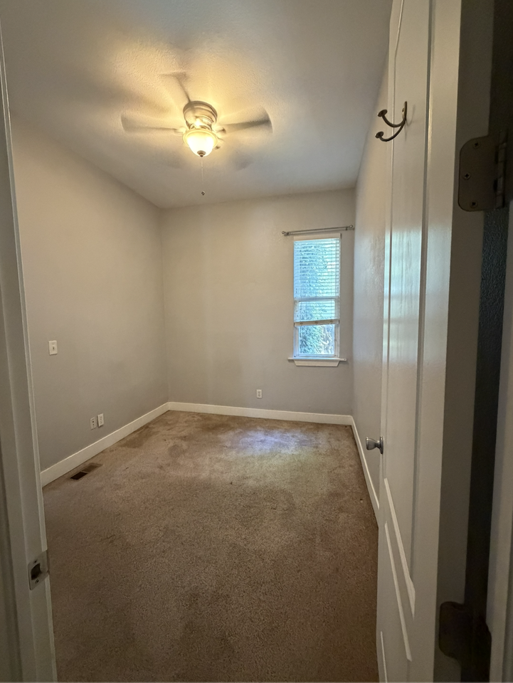 1305 E 31st Ave #NA - Photo 6 of 10