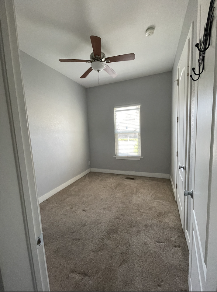 1305 E 31st Ave #NA - Photo 7 of 10