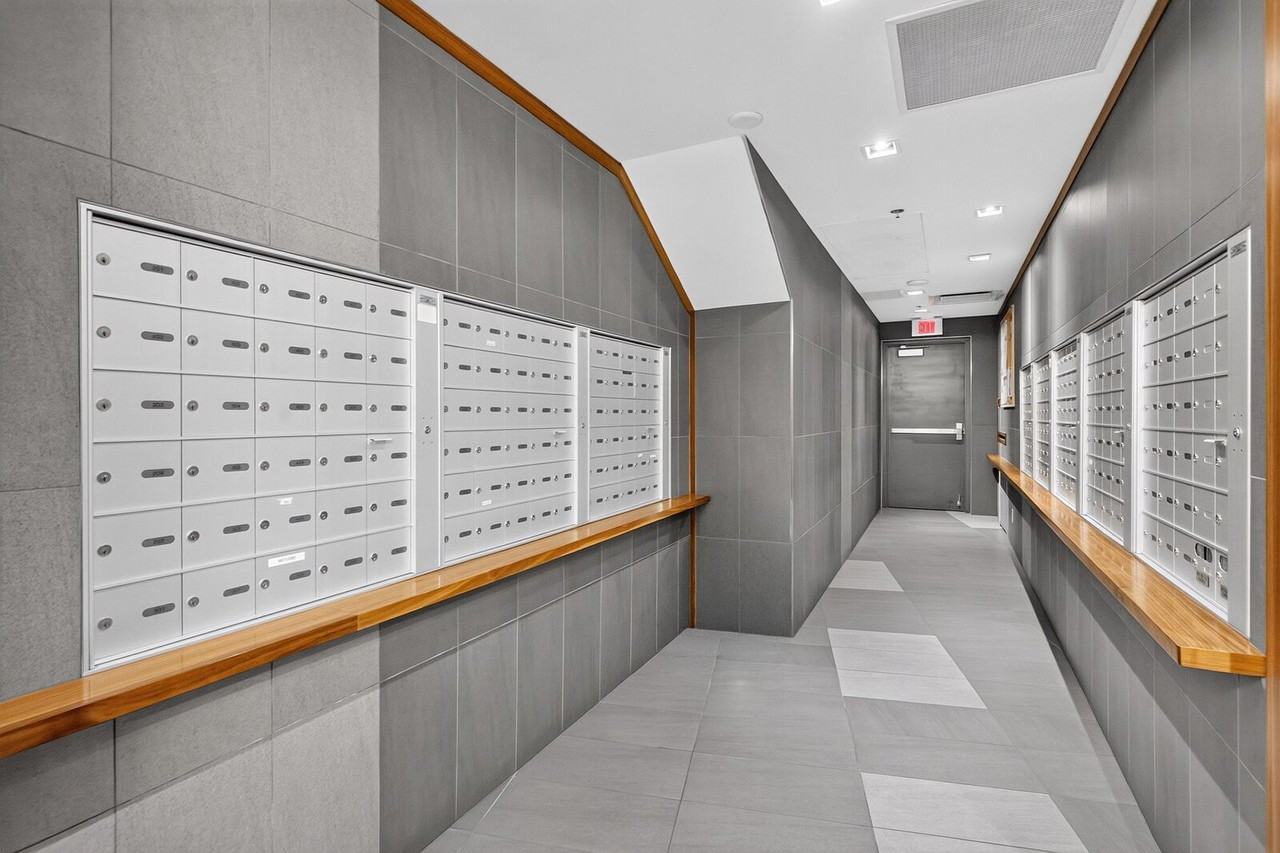 1010 Residential - Photo 3 of 35