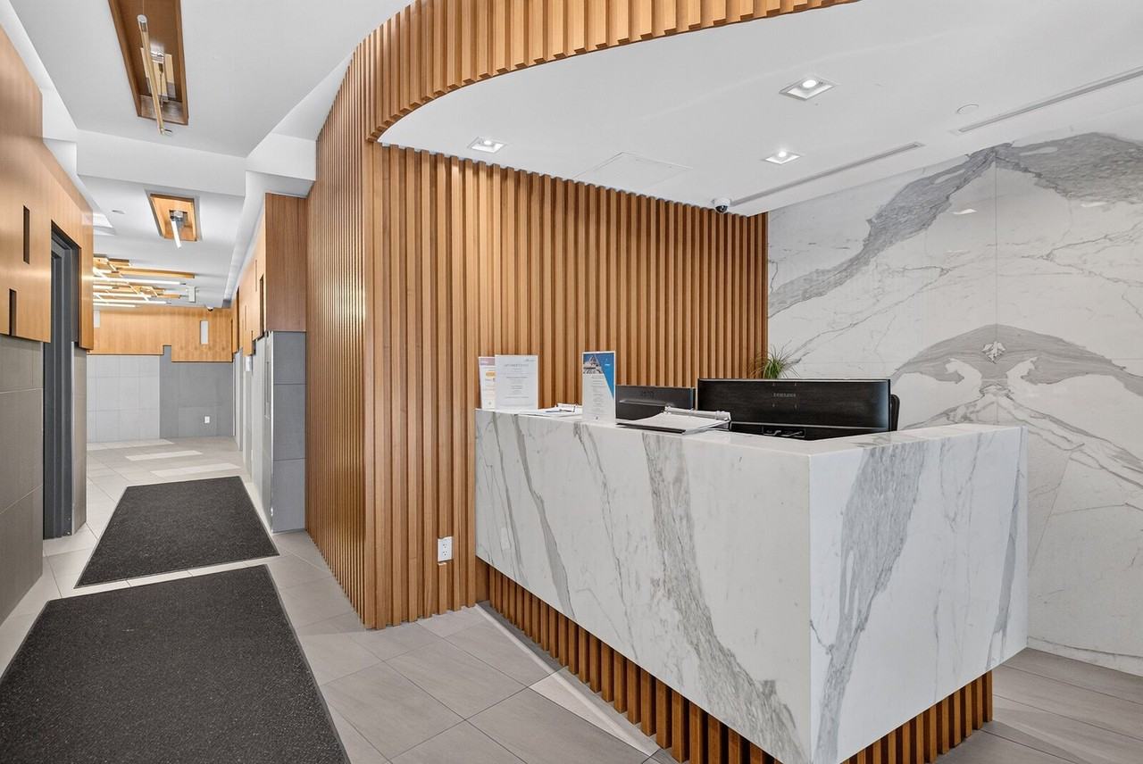 1010 Residential - Photo 4 of 35