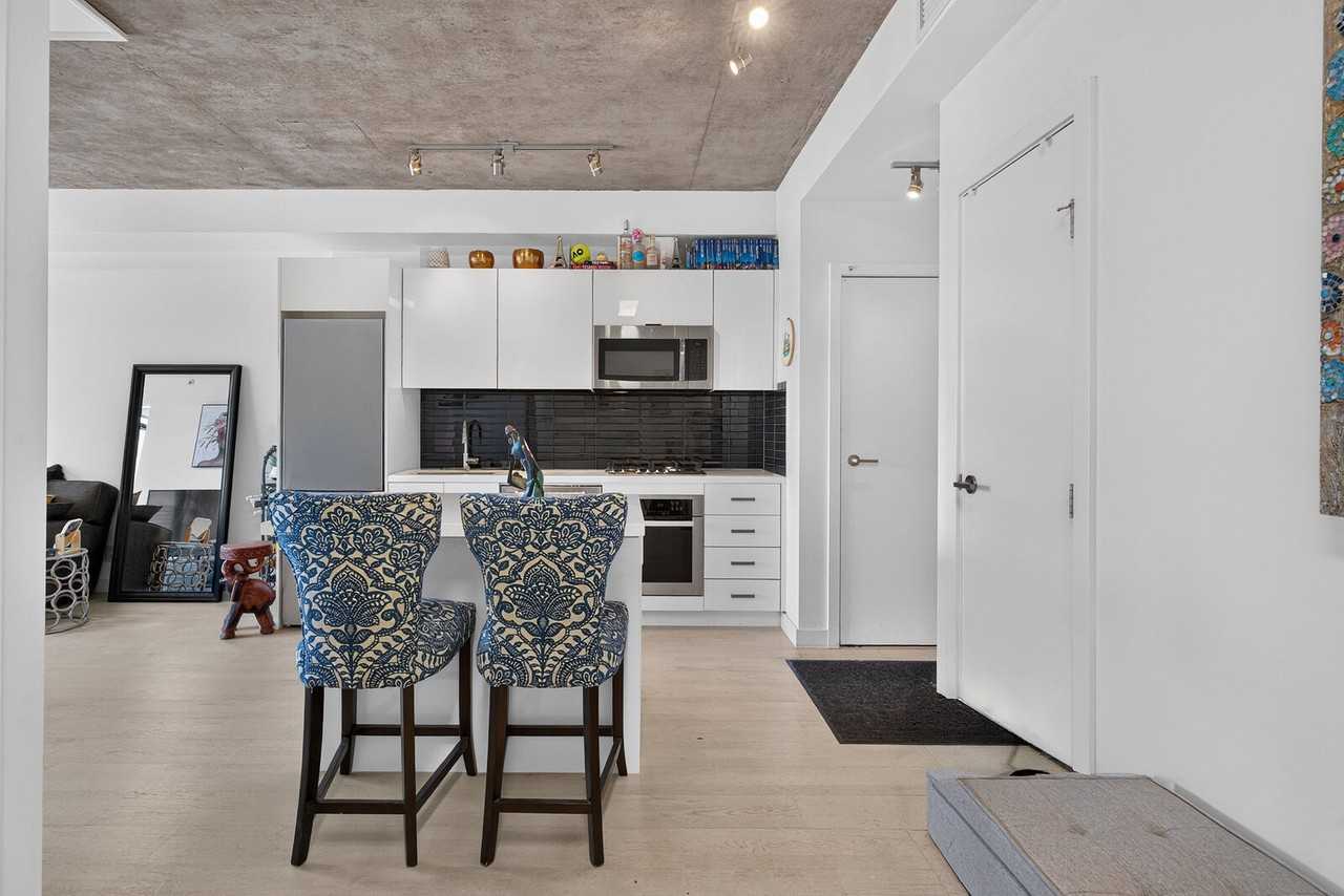 1010 Residential - Photo 7 of 35