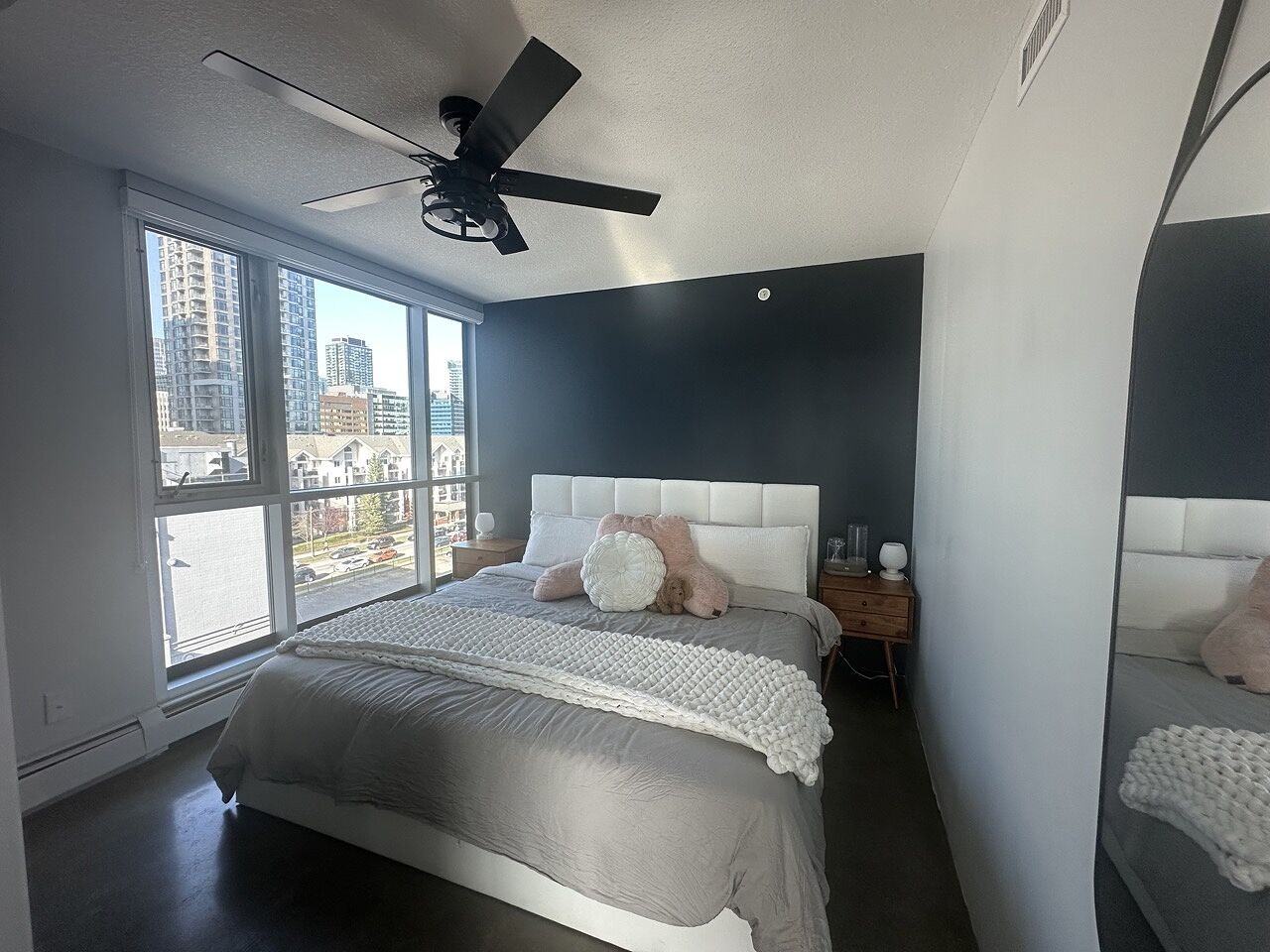188 15 Ave Sw - Photo 2 of 13