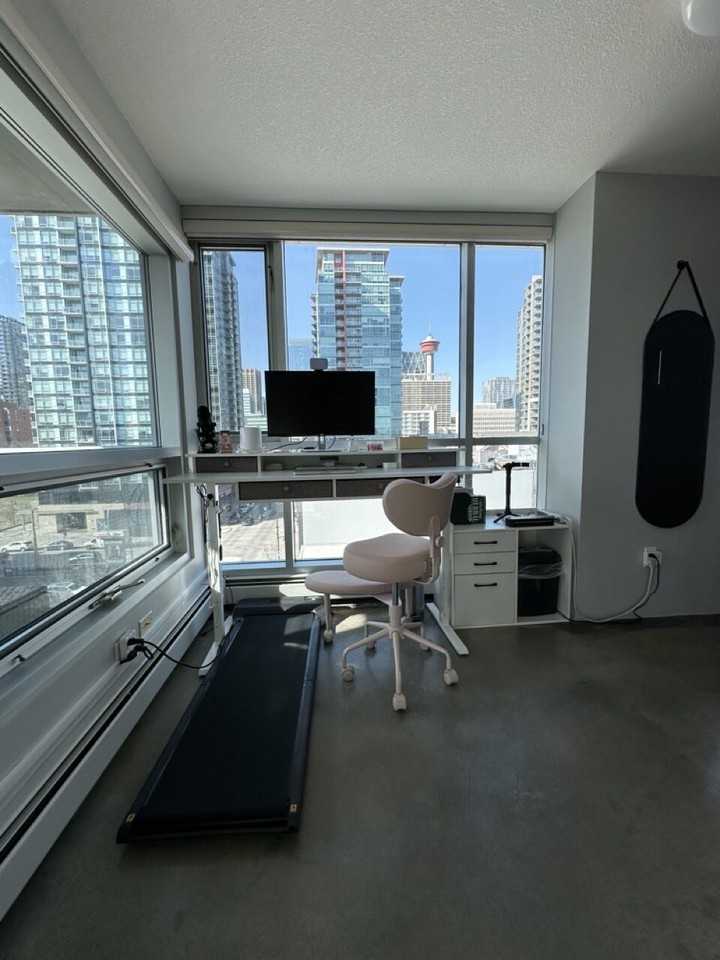 188 15 Ave Sw - Photo 4 of 13
