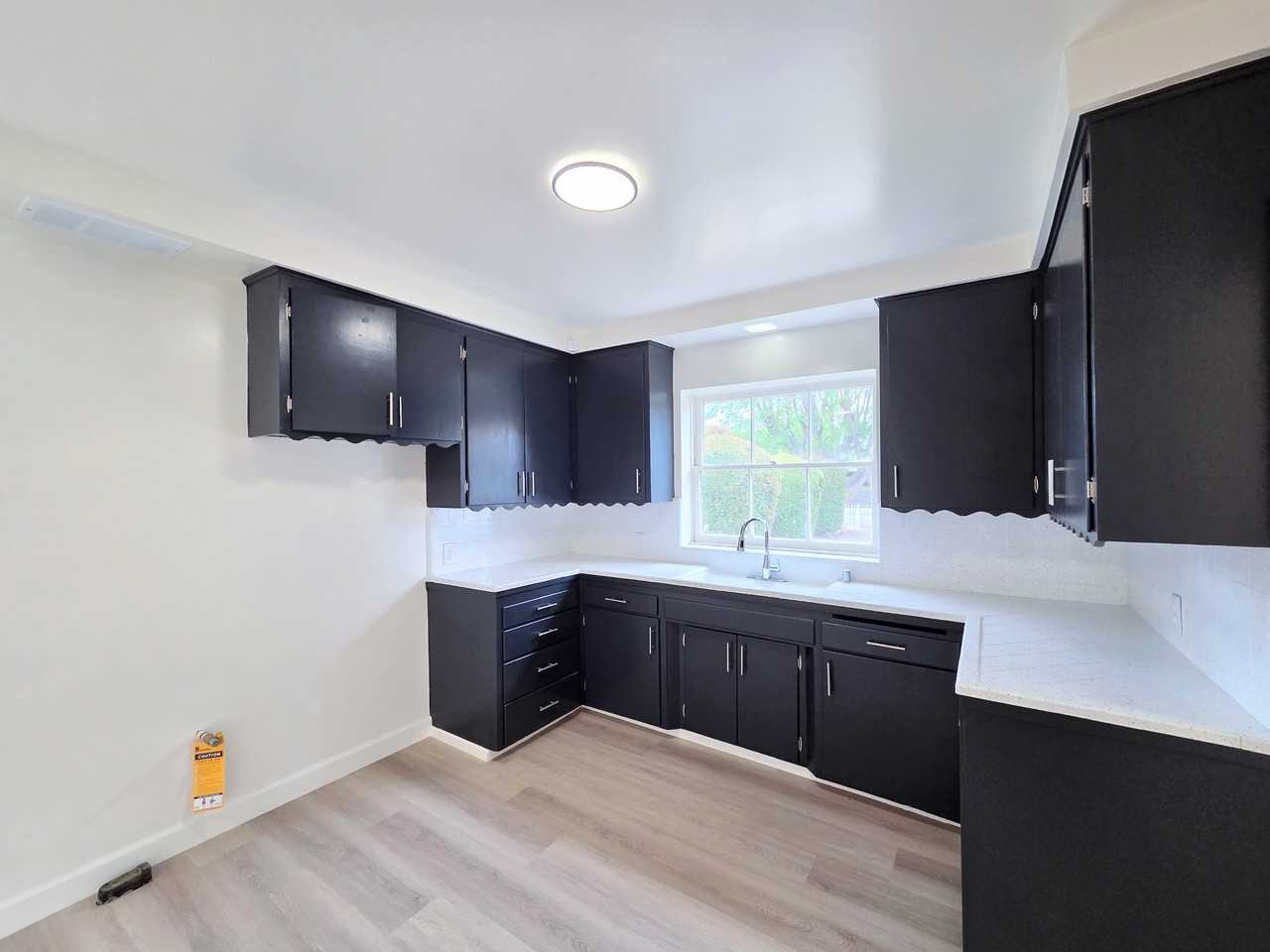 6543 Blewett Ave #NA - Photo 5 of 43
