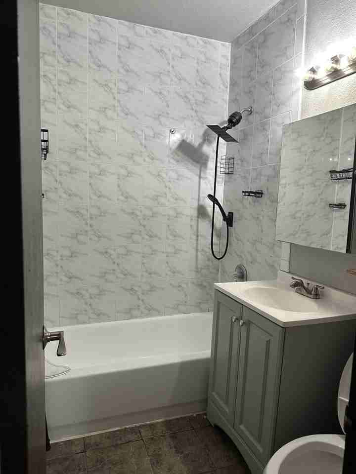 1020 Ne 146th St #NA - Photo 3 of 8