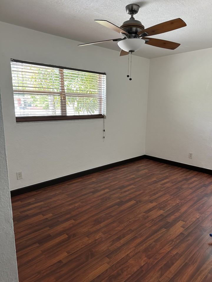 1020 Ne 146th St #NA - Photo 5 of 8