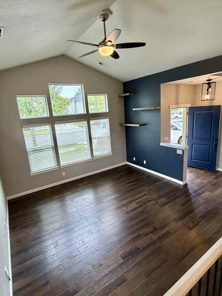 6193 N Cornwall St #NA - Photo 4 of 18