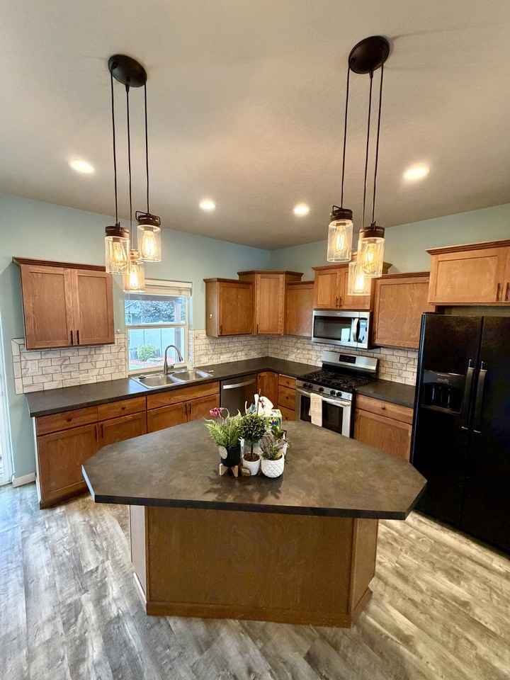6193 N Cornwall St #NA - Photo 6 of 18
