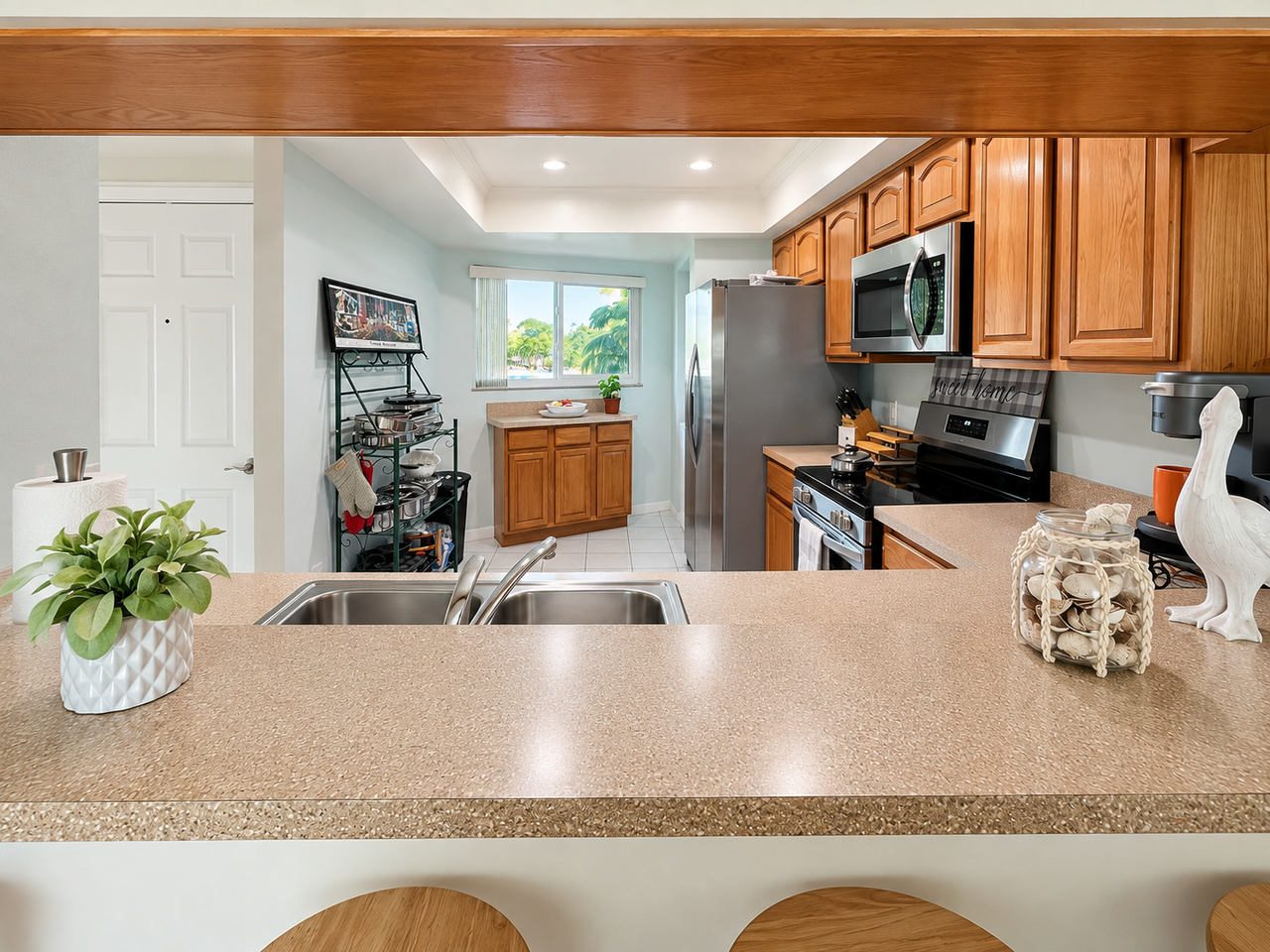 610 Island Way #205 - Photo 5 of 18