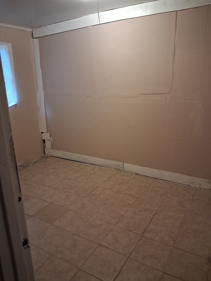 4192 Edgar D Nixon Ave #NA - Photo 7 of 9