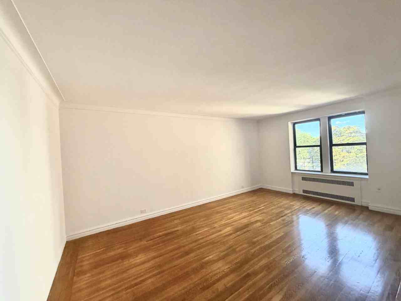3240 Henry Hudson Pkwy #6M - Photo 3 of 19