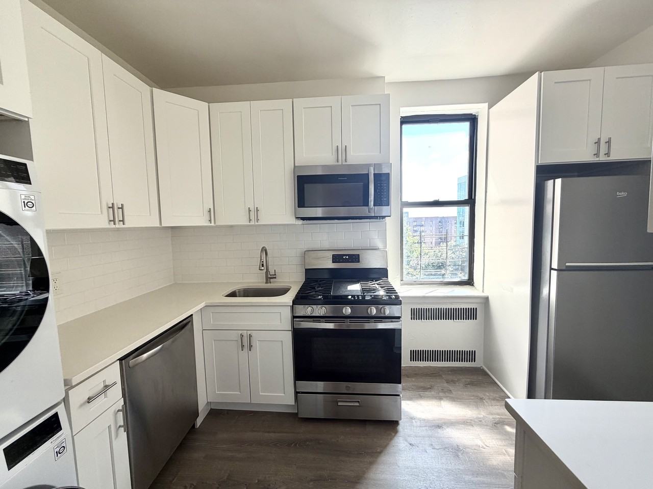3240 Henry Hudson Pkwy #6M - Photo 4 of 19