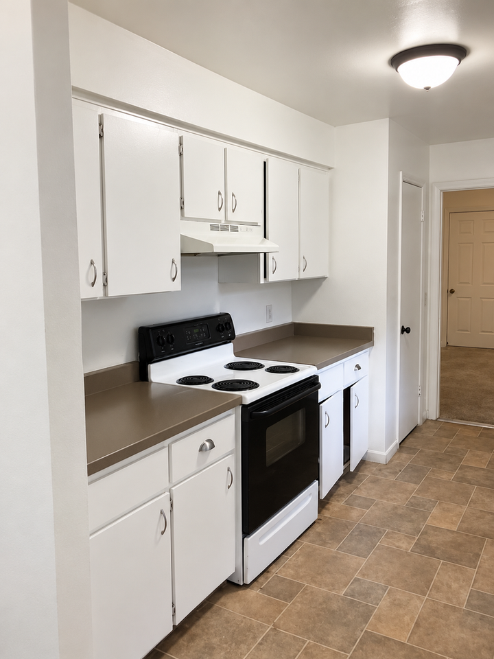 1445 Hamilton Ave - Photo 5 of 17